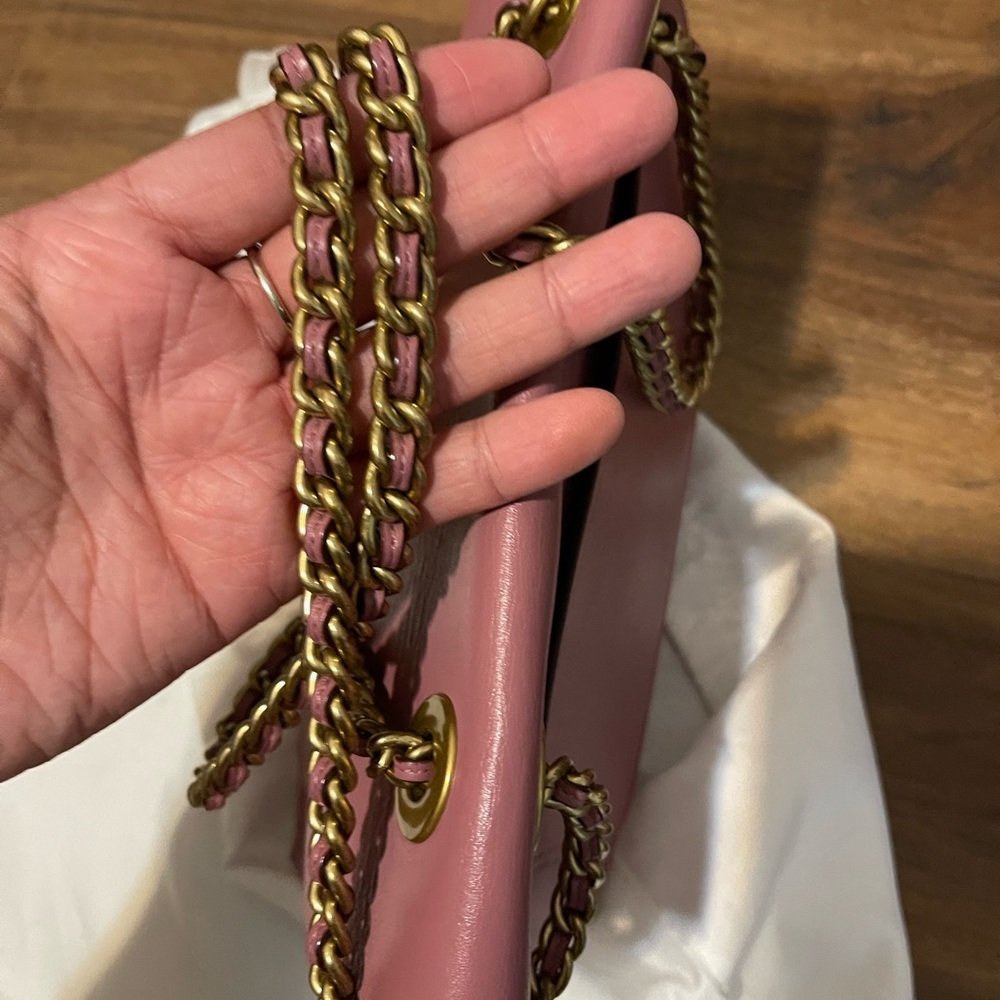 Elegant Pink Chain Strap Bag
